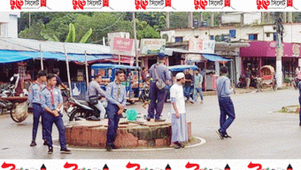 মৌলভীবাজারে স্বাভাবিক হচ্ছে জীবনযাত্রা