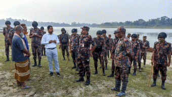 গোয়াইনঘাটে টাস্কফোর্সের অভিযানে বালু-পাথর, নৌকা সহ মেশিন জব্দ