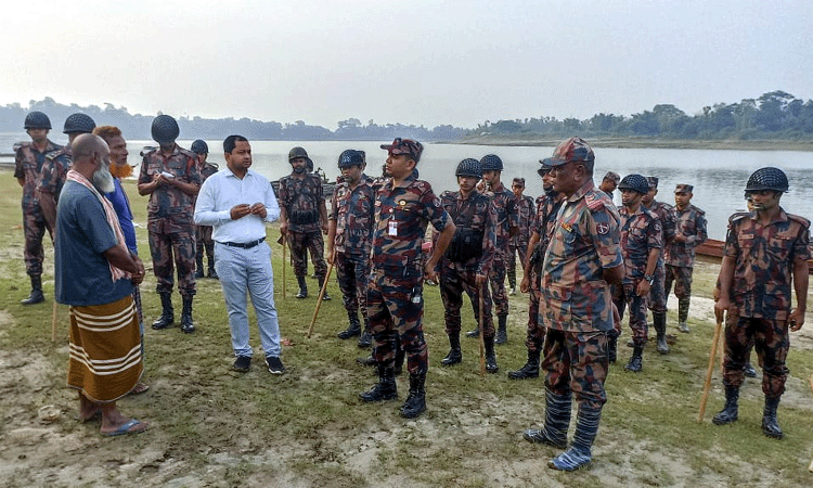 গোয়াইনঘাটে টাস্কফোর্সের অভিযানে বালু-পাথর, নৌকা সহ মেশিন জব্দ