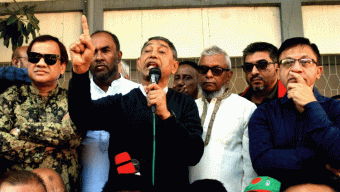 নির্বাচন বিলম্ব হলে গণতন্ত্র ও বিপ্লব ব্যাহত হতে পারে: আহমদ আজম খান