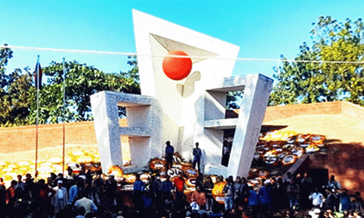 শ্রদ্ধা ও ভালোবাসায় শহীদের স্মরণ করছে সিলেটবাসী
